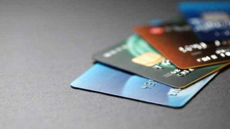 Australian Government Ponders Credit Card Ban for Gambling